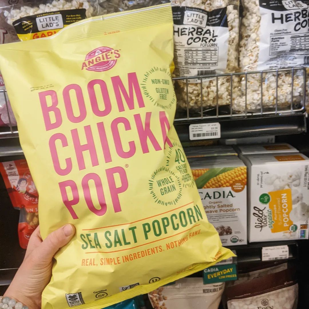 It's National Popcorn Day! Celebrate by stopping by Harmony Farms and picking up some delicious non-GMO popcorn. Angie's Boom Chicka Pop are 2/$5 in January! 
#nationalpopcornday #popcorn #movies #moviesandpopcorn #nongmopopcorn #harmony #harmonyfarms #harmonyfarmsnc #harmonizeyourlife #shopsmall #shoplocalraleigh #shoplocal #organic #natural #nonGMO