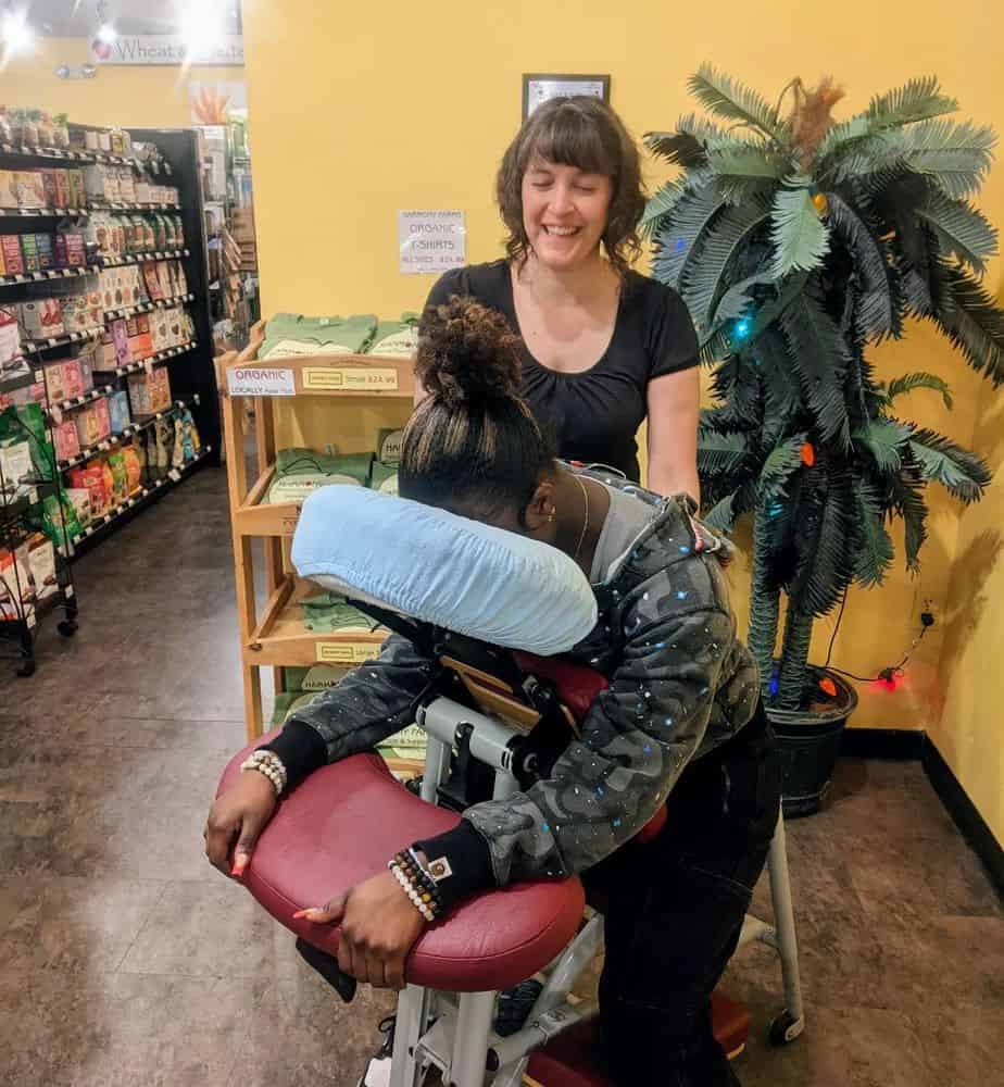 Come see Erin Salmon for a chair massage today! She will be here until 4pm today! Massages start at $1.50/ minute with a 10 minute minimum. 
@activechiro #massage #neckmassage #chairmassage #harmony #harmonyfarms #harmonyfarmsnc #harmonizeyourlife #shopsmall #shoplocalraleigh #shoplocal #organic #natural #nonGMO